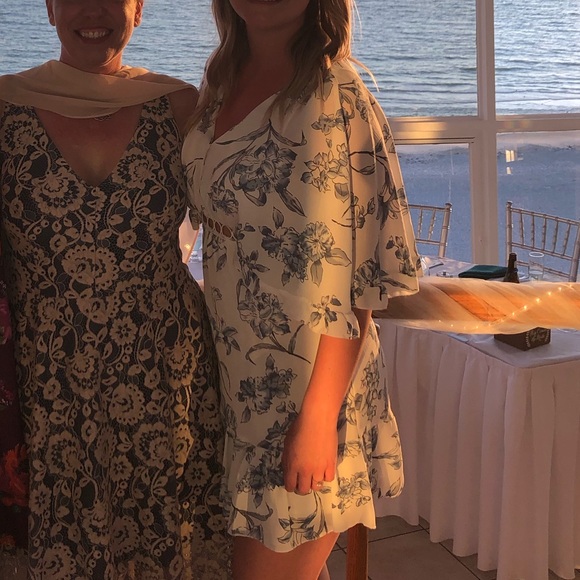 Floral dress - Picture 4 of 4